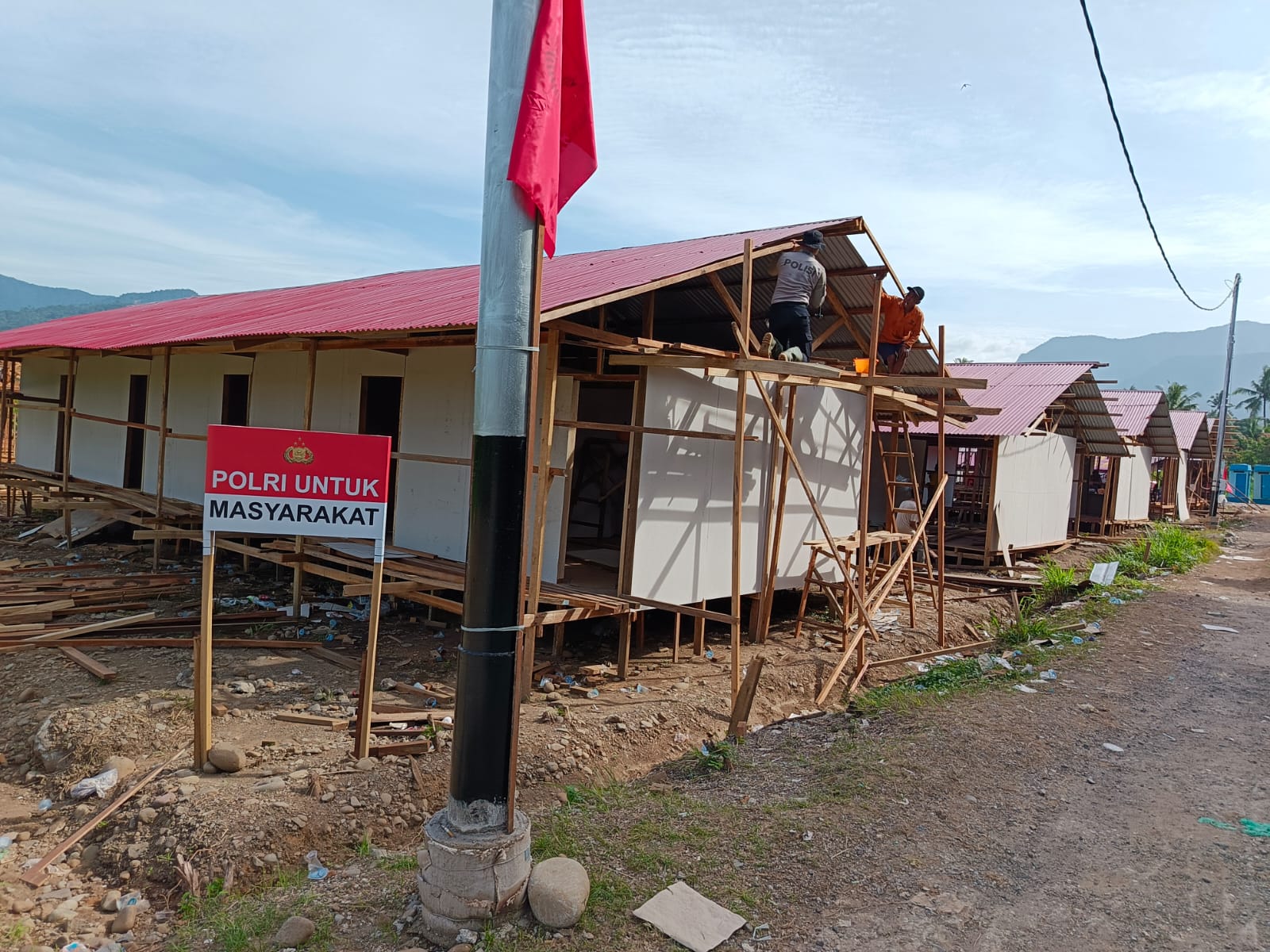 Polri Hadir, Rakyat Bangkit Percepat Pemulihan Pascabanjir Bandang di Bireueun Aceh