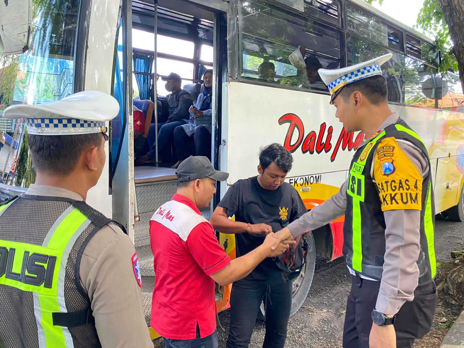 Satlantas Polres Lamongan Gelar Ramp Check Bus Penumpang dalam Ops Keselamatan Semeru 2026