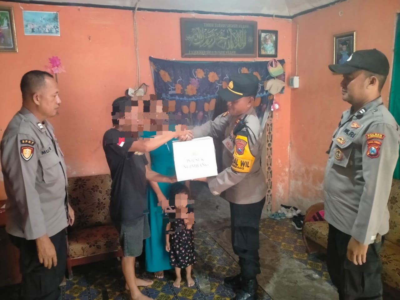 Curhat Soal Beban Hidup, Lapor Kapolres Lamongan Jadi Harapan, Polsek Ngimbang Hadir Ringankan Beban Warganya